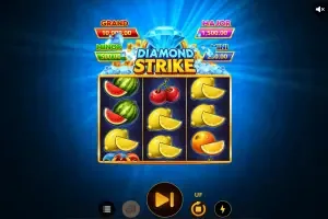 Captura del juego Diamond Strike: rodillos con sandía, cerezas y melón junto a los indicadores de premio